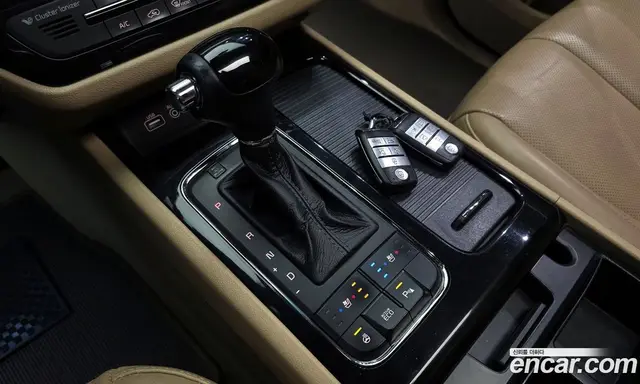 Kia Carnival 2016 2.2 автомат (гидро), миниатюра 9