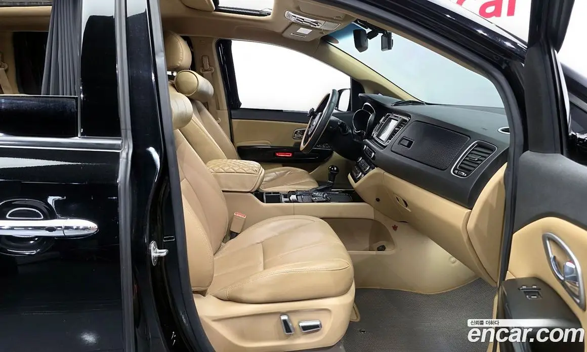 Kia Carnival 2016 2.2 автомат (гидро), фото 10