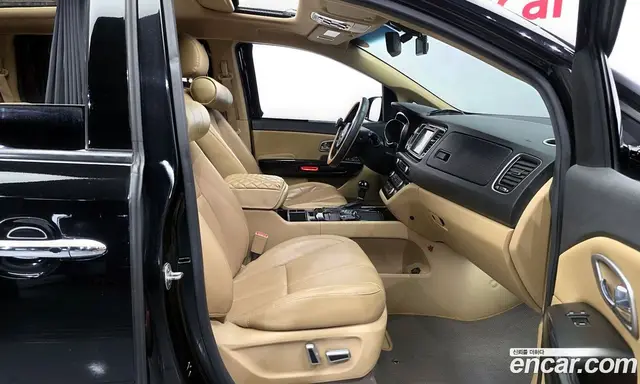 Kia Carnival 2016 2.2 автомат (гидро), миниатюра 10