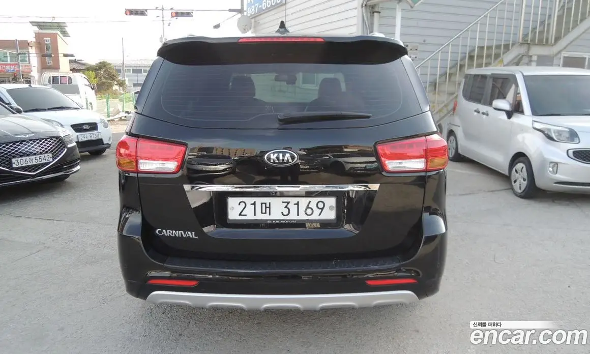 Kia Carnival 2017 2.2 автомат (гидро), фото 5
