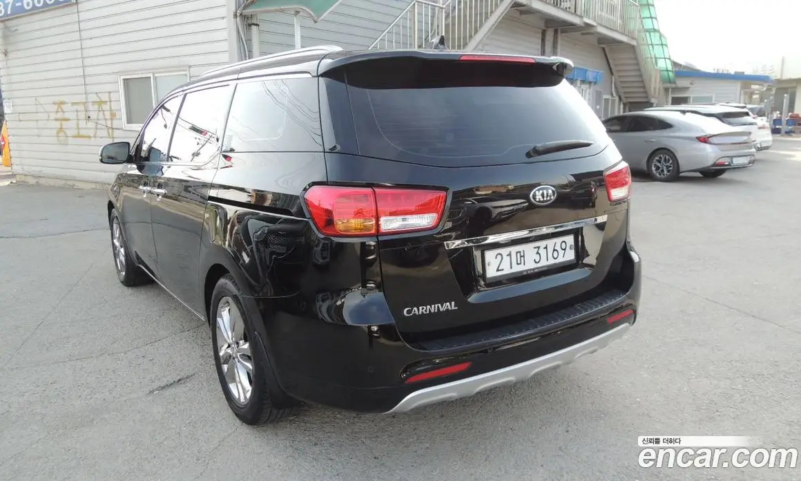 Kia Carnival 2017 2.2 автомат (гидро), фото 6