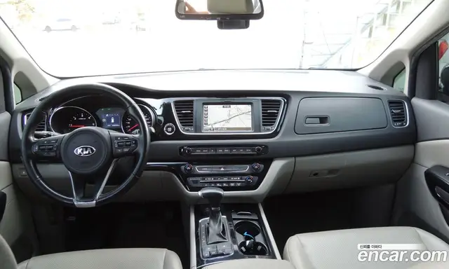 Kia Carnival 2017 2.2 автомат (гидро), миниатюра 7