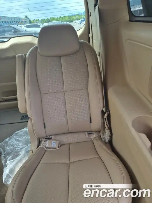 Kia Carnival 2018 2.2 автомат (гидро), фото 19 Kia Carnival 2018 2.2 автомат (гидро), фото 19
