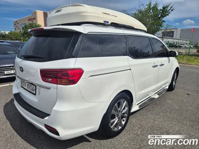 Kia Carnival 2018 2.2 автомат (гидро), миниатюра 4 Kia Carnival 2018 2.2 автомат (гидро), миниатюра 4