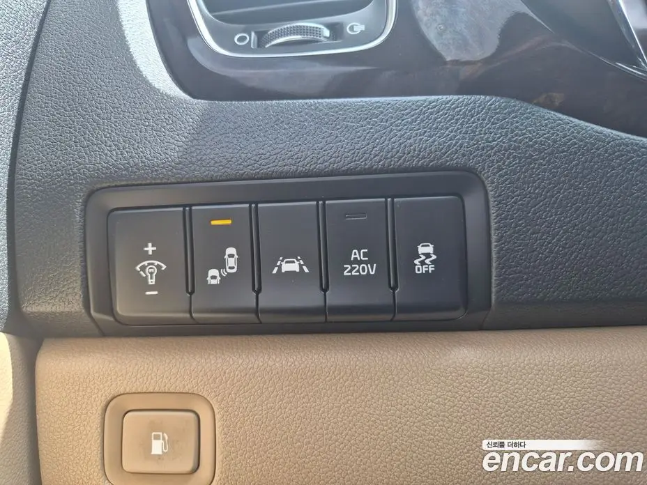 Kia Carnival 2018 2.2 автомат (гидро), фото 9 Kia Carnival 2018 2.2 автомат (гидро), фото 9