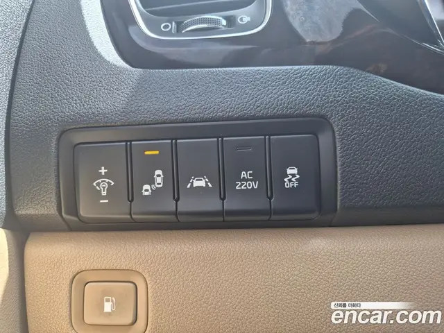 Kia Carnival 2018 2.2 автомат (гидро), миниатюра 9 Kia Carnival 2018 2.2 автомат (гидро), миниатюра 9
