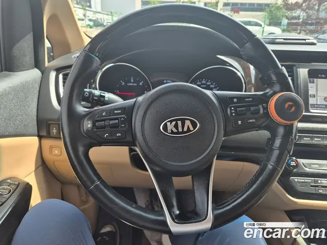 Kia Carnival 2018 2.2 автомат (гидро), миниатюра 10 Kia Carnival 2018 2.2 автомат (гидро), миниатюра 10