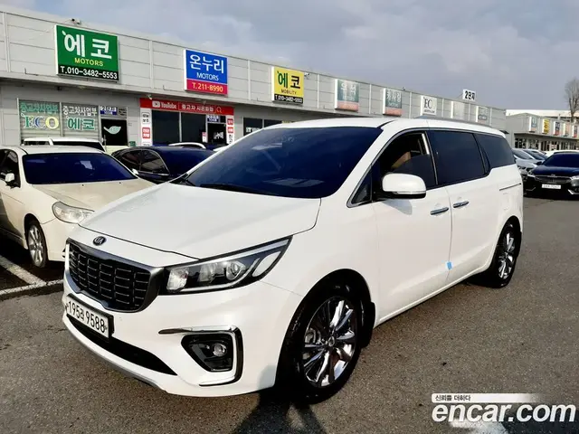 Kia Carnival 2019 2.2 автомат (гидро), миниатюра 1