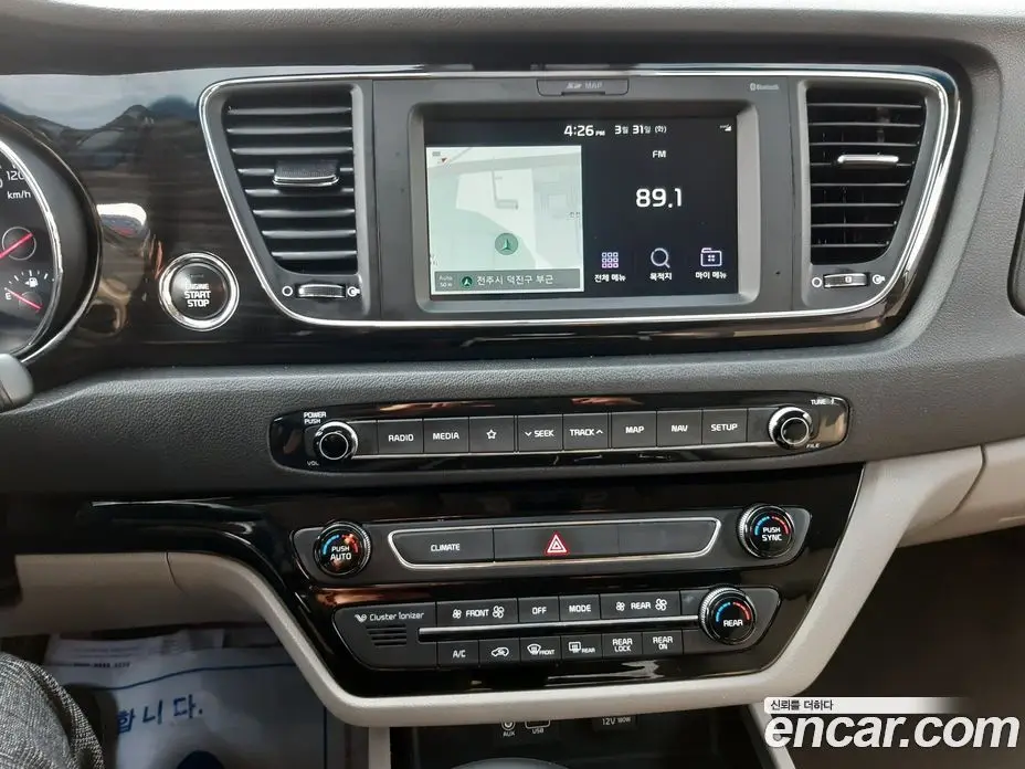 Kia Carnival 2019 2.2 автомат (гидро), фото 11