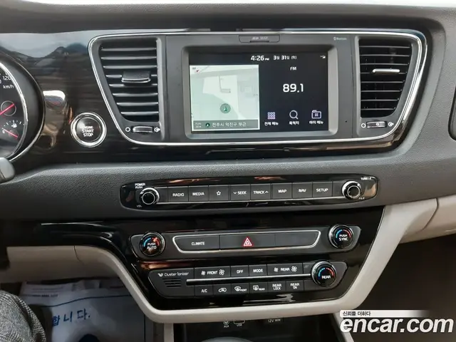 Kia Carnival 2019 2.2 автомат (гидро), миниатюра 11