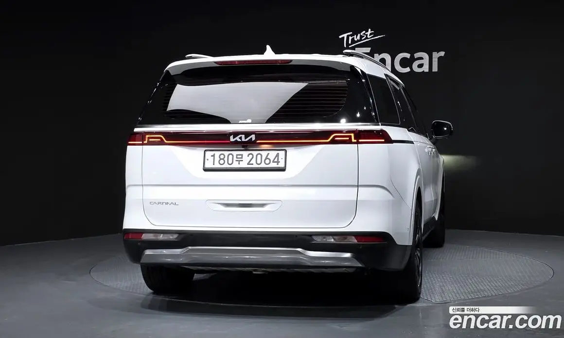 Kia Carnival 2022 2.2 автомат (гидро), фото 4