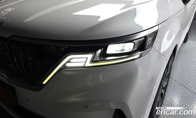 Kia Carnival 2022 2.2 автомат (гидро), миниатюра 8
