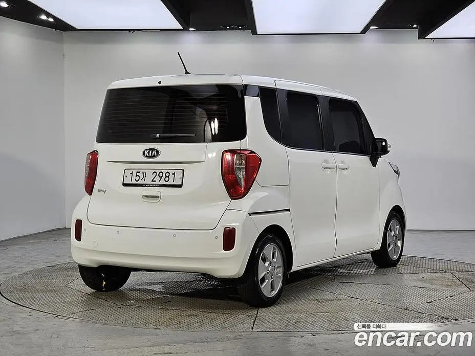 Kia Ray 2014 1.0 автомат (гидро), фото 4 Kia Ray 2014 1.0 автомат (гидро), фото 4