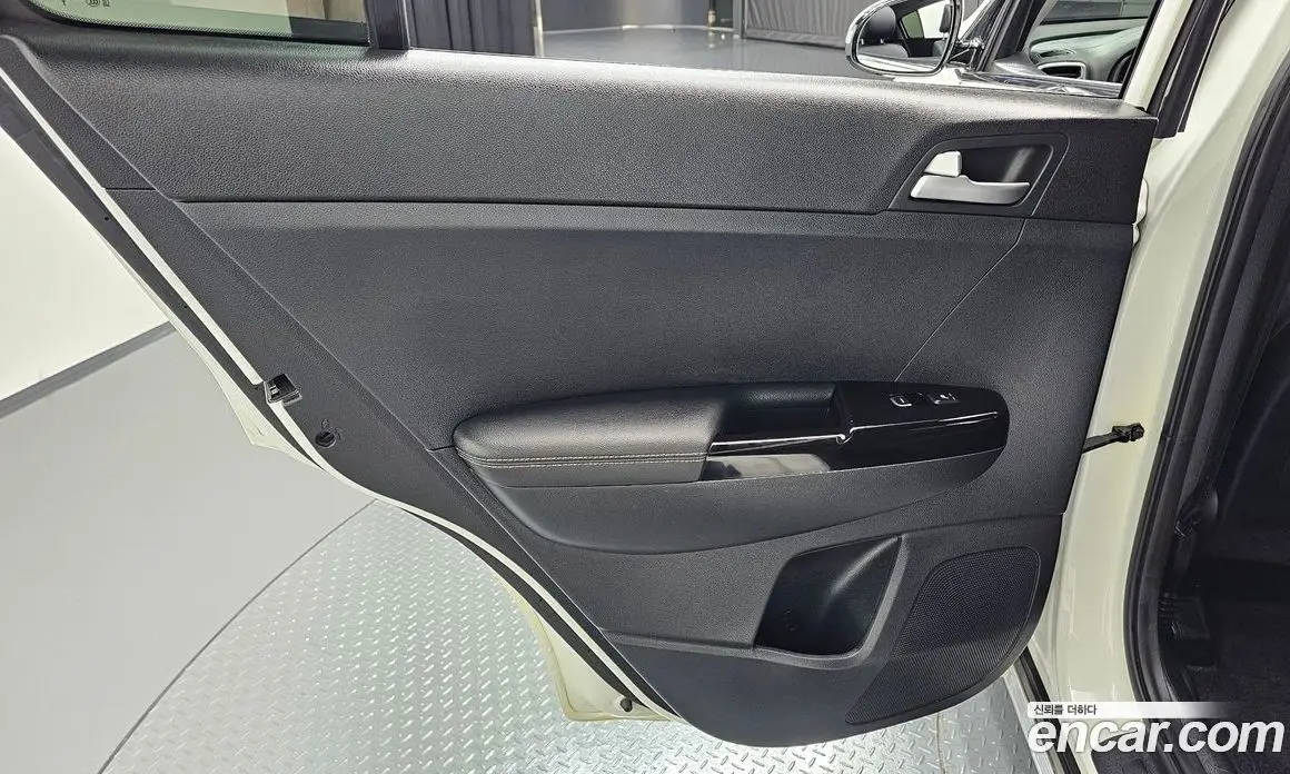 Kia Sportage 2017 2.0 автомат (гидро), фото 15