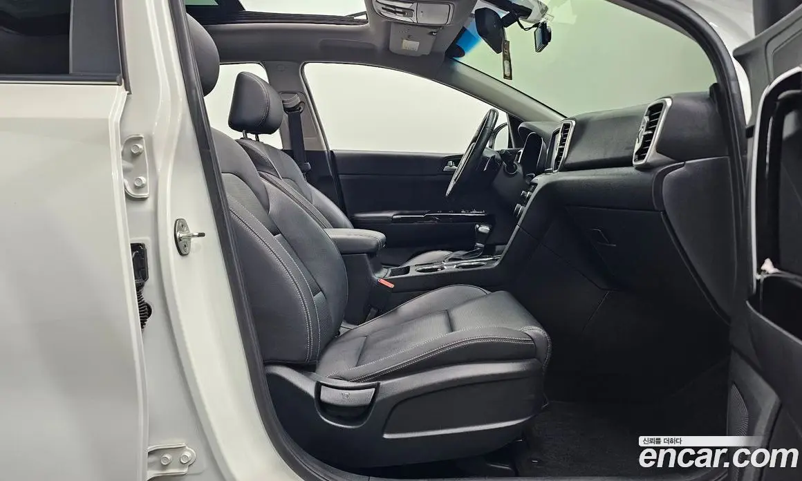 Kia Sportage 2017 2.0 автомат (гидро), фото 16