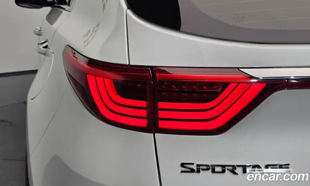 Kia Sportage 2017 2.0 автомат (гидро), миниатюра 9