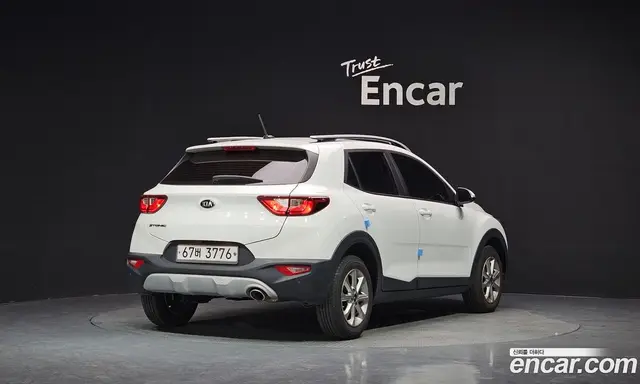 Kia Stonic 2018 1.6 автомат (гидро), миниатюра 2