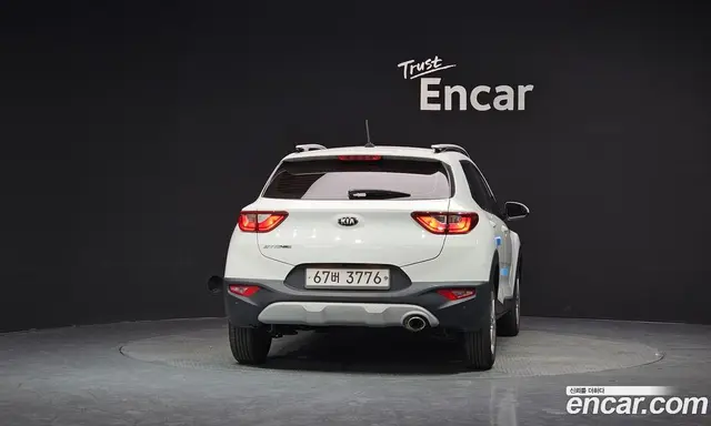 Kia Stonic 2018 1.6 автомат (гидро), миниатюра 4
