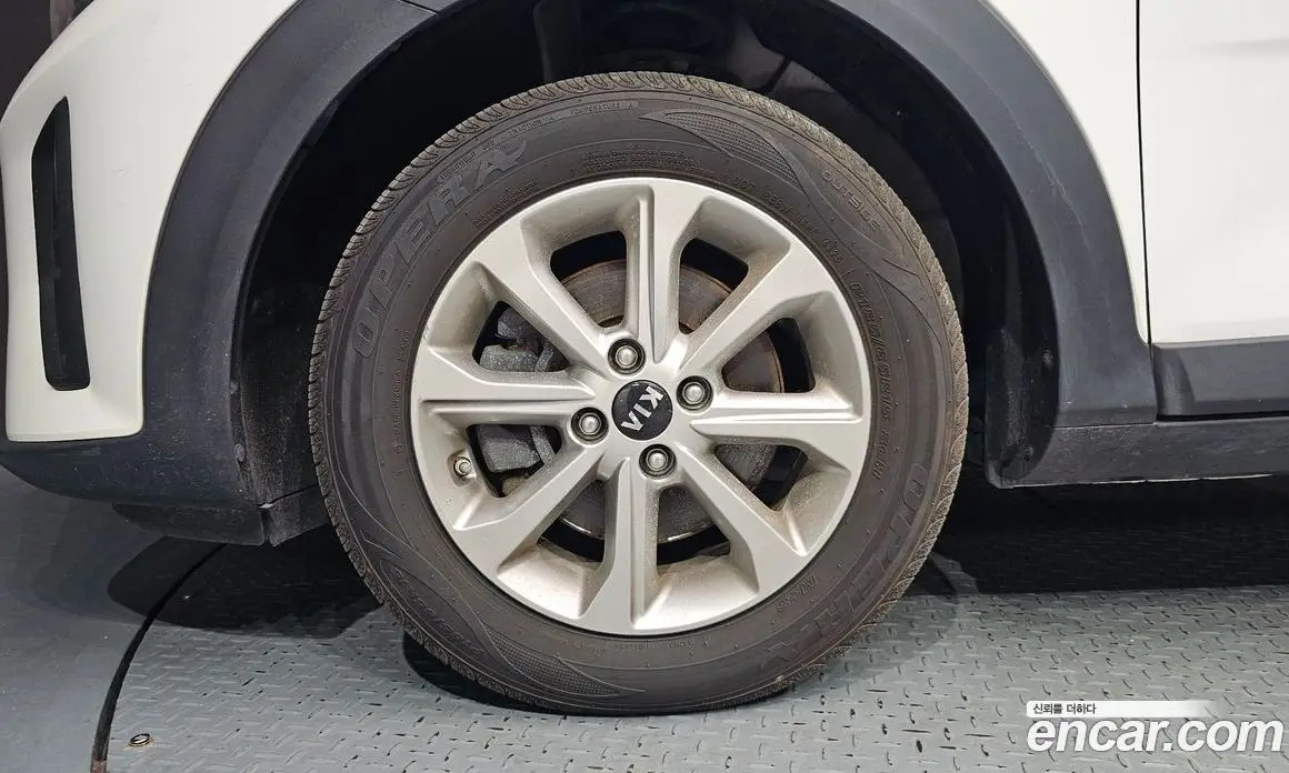 Kia Stonic 2018 1.6 автомат (гидро), фото 5