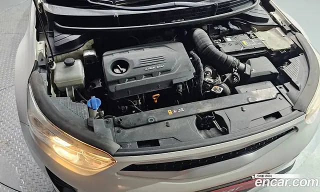 Kia Stonic 2018 1.6 автомат (гидро), миниатюра 6