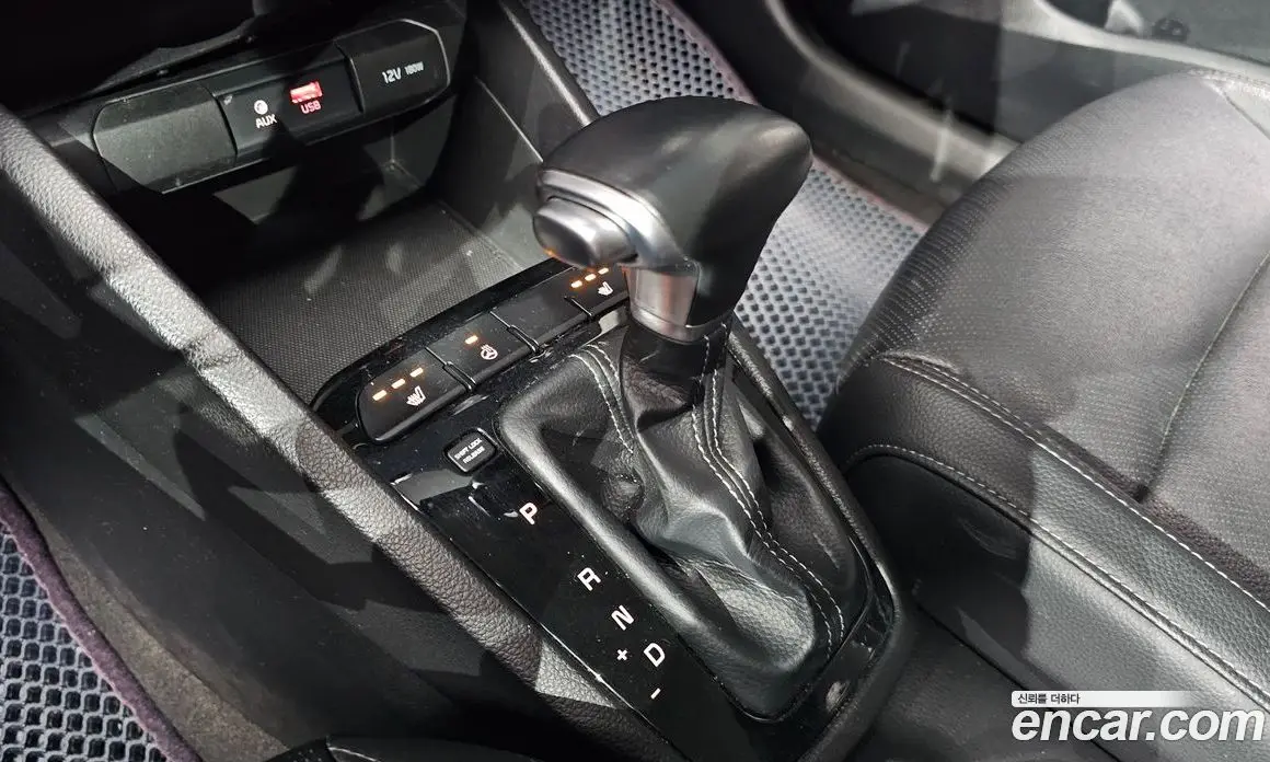 Kia Stonic 2018 1.6 автомат (гидро), фото 9