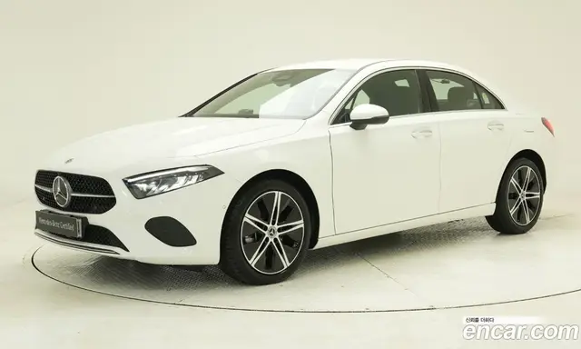 Mercedes-Benz A-Class, 2025, 251 км
