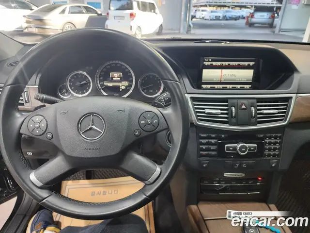 Mercedes-Benz E-Class 2013 3.5 автомат (гидро), миниатюра 8
