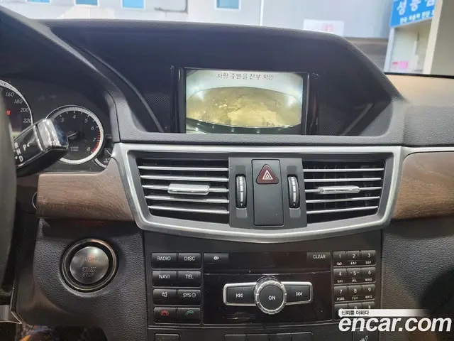 Mercedes-Benz E-Class 2013 3.5 автомат (гидро), миниатюра 9