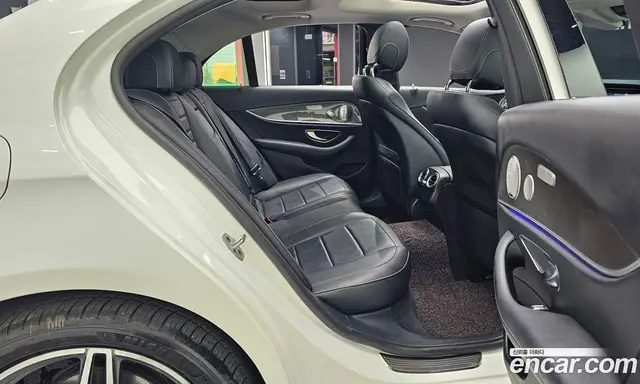 Mercedes-Benz E-Class 2019 2.0 автомат (гидро), миниатюра 12