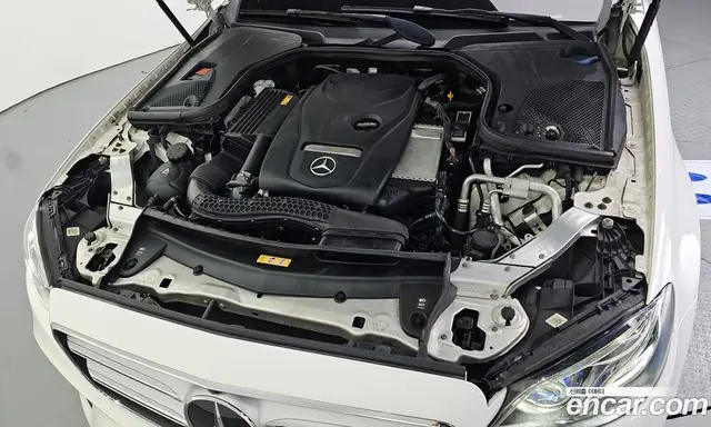 Mercedes-Benz E-Class 2019 2.0 автомат (гидро), миниатюра 6