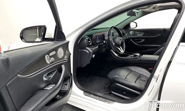 Mercedes-Benz E-Class 2019 2.0 автомат (гидро), миниатюра 10
