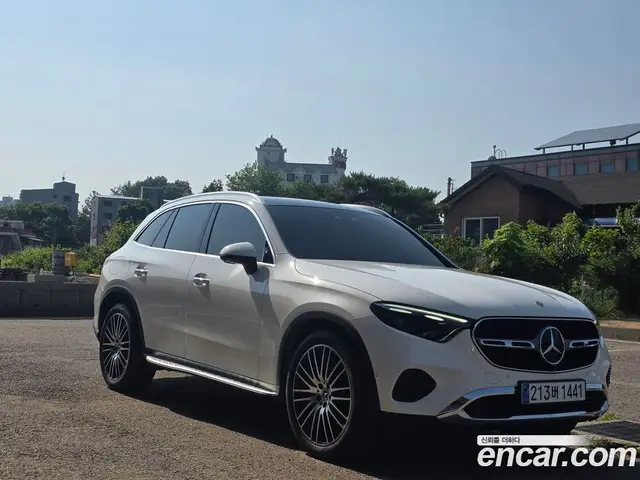 Mercedes-Benz GLC-Class 2023 2.0 автомат (гидро), миниатюра 2