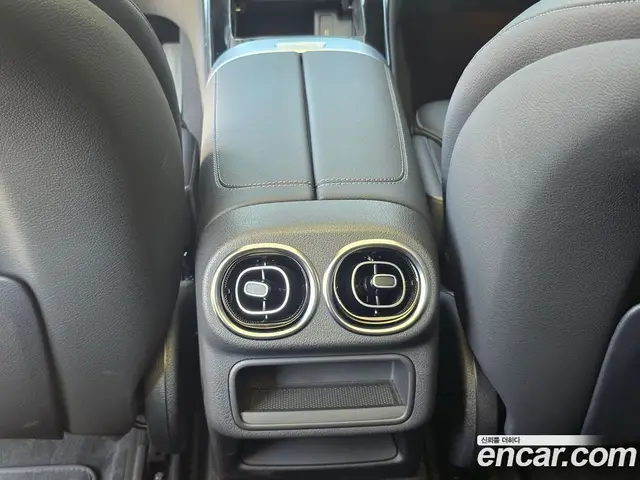 Mercedes-Benz GLC-Class 2023 2.0 автомат (гидро), миниатюра 9