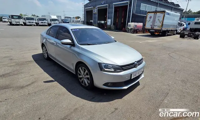 Volkswagen Jetta 2014 2.0 автомат (гидро), миниатюра 2