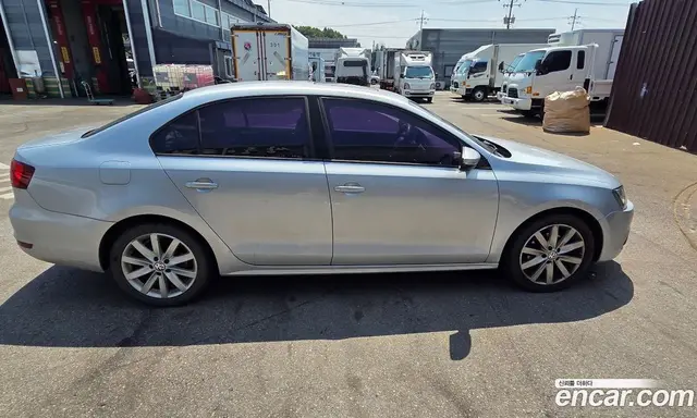 Volkswagen Jetta 2014 2.0 автомат (гидро), миниатюра 4