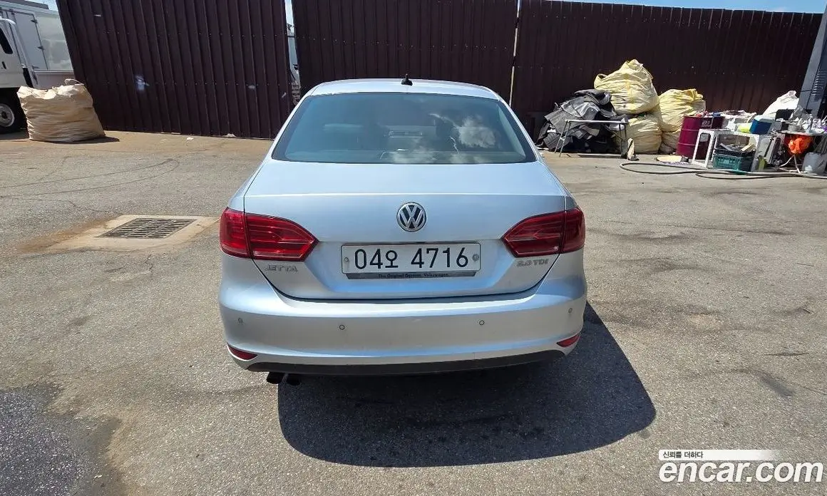 Volkswagen Jetta 2014 2.0 автомат (гидро), фото 5