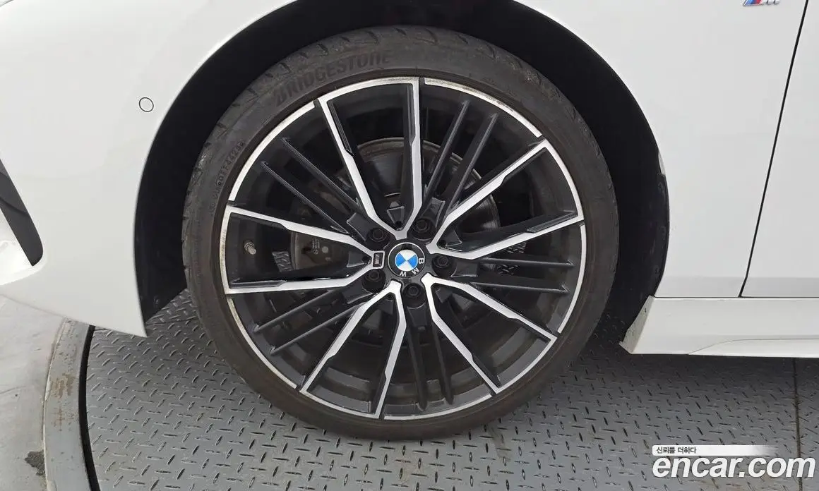 BMW 1 серия 2020 2.0 автомат (гидро), фото 5