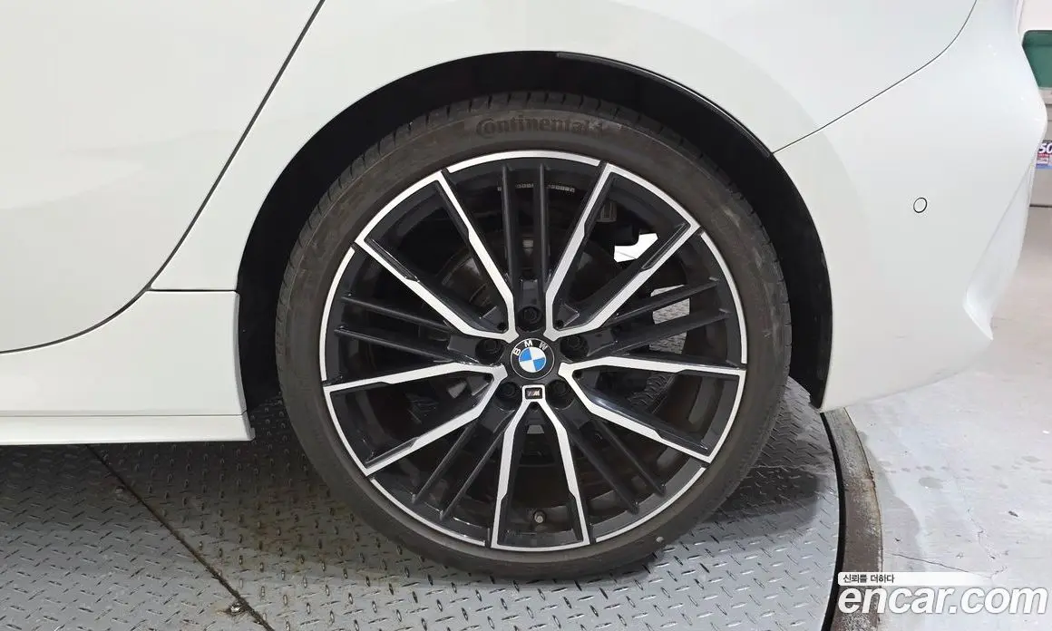BMW 1 серия 2020 2.0 автомат (гидро), фото 7