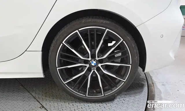 BMW 1 серия 2020 2.0 автомат (гидро), миниатюра 7