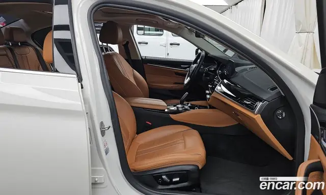 BMW 5 серия 2018 2.0 автомат (гидро), миниатюра 11 BMW 5 серия 2018 2.0 автомат (гидро), миниатюра 11
