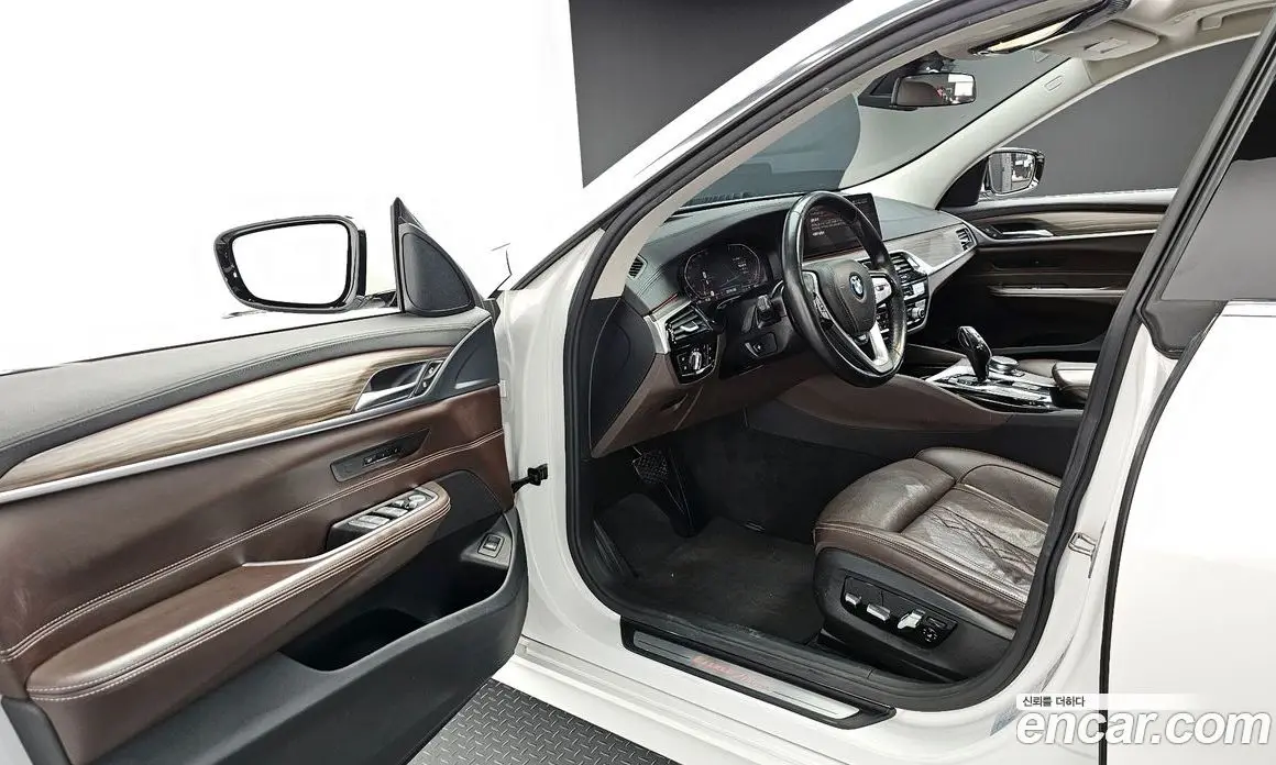 BMW 6 серия 2019 2.0 автомат (гидро), фото 10 BMW 6 серия 2019 2.0 автомат (гидро), фото 10