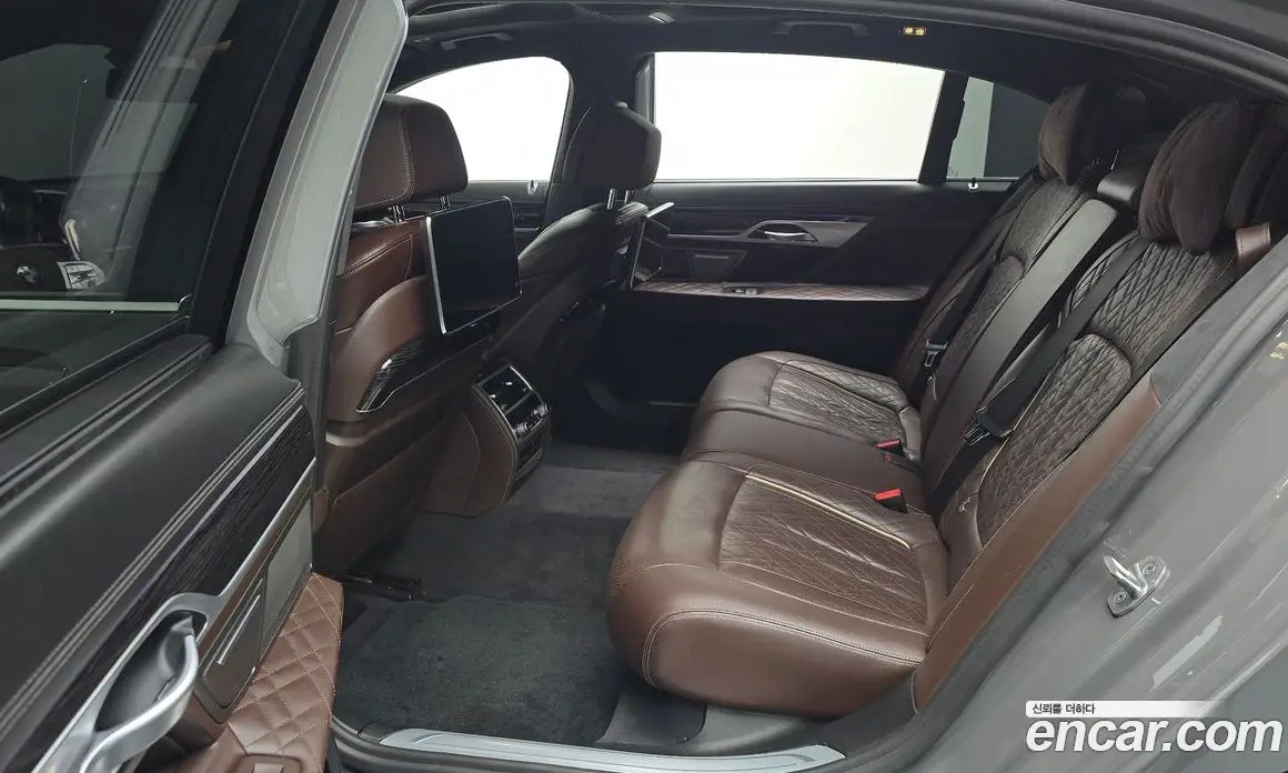 BMW 7 серия 2021 3.0 автомат (гидро), фото 17 BMW 7 серия 2021 3.0 автомат (гидро), фото 17