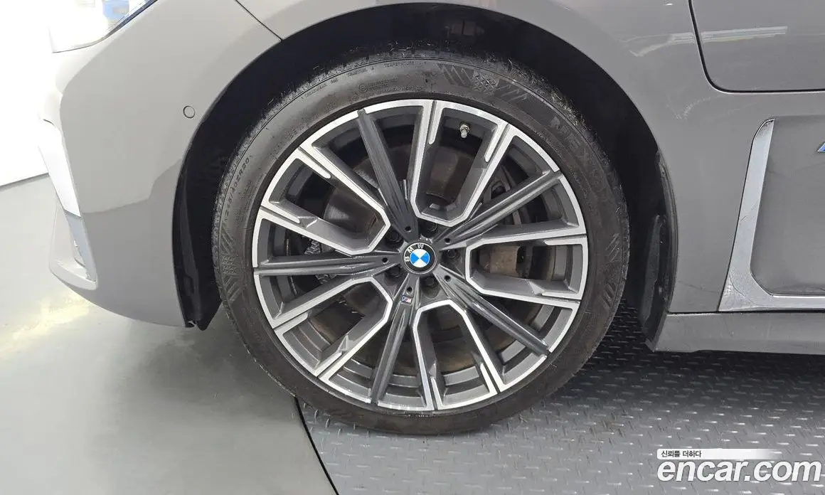 BMW 7 серия 2021 3.0 автомат (гидро), фото 4 BMW 7 серия 2021 3.0 автомат (гидро), фото 4