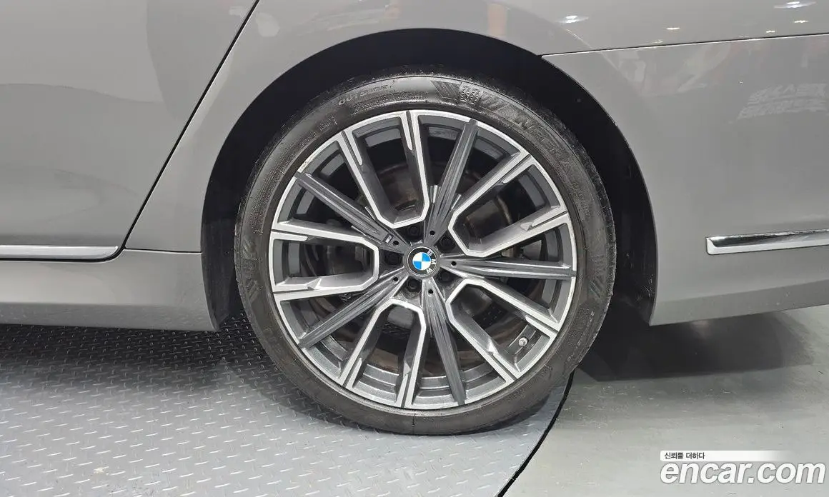 BMW 7 серия 2021 3.0 автомат (гидро), фото 6 BMW 7 серия 2021 3.0 автомат (гидро), фото 6
