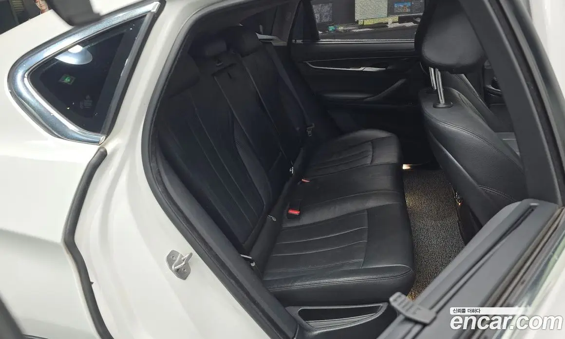 BMW X6 2016 3.0 автомат (гидро), фото 17 BMW X6 2016 3.0 автомат (гидро), фото 17