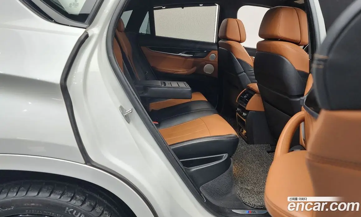 BMW X6 2018 3.0 автомат (гидро), фото 12