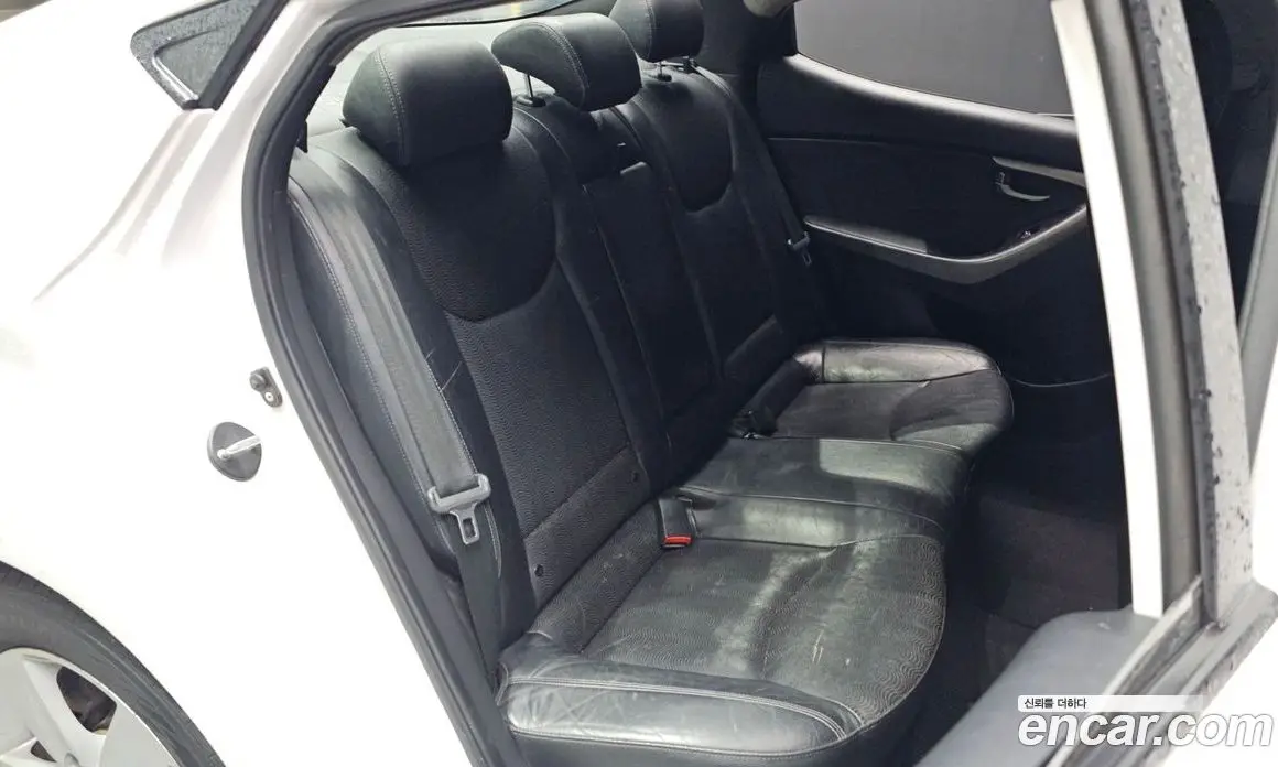 Hyundai Avante 2012 1.6 автомат (гидро), фото 12