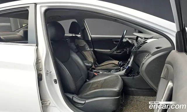 Hyundai Avante 2015 1.6 автомат (гидро), миниатюра 12