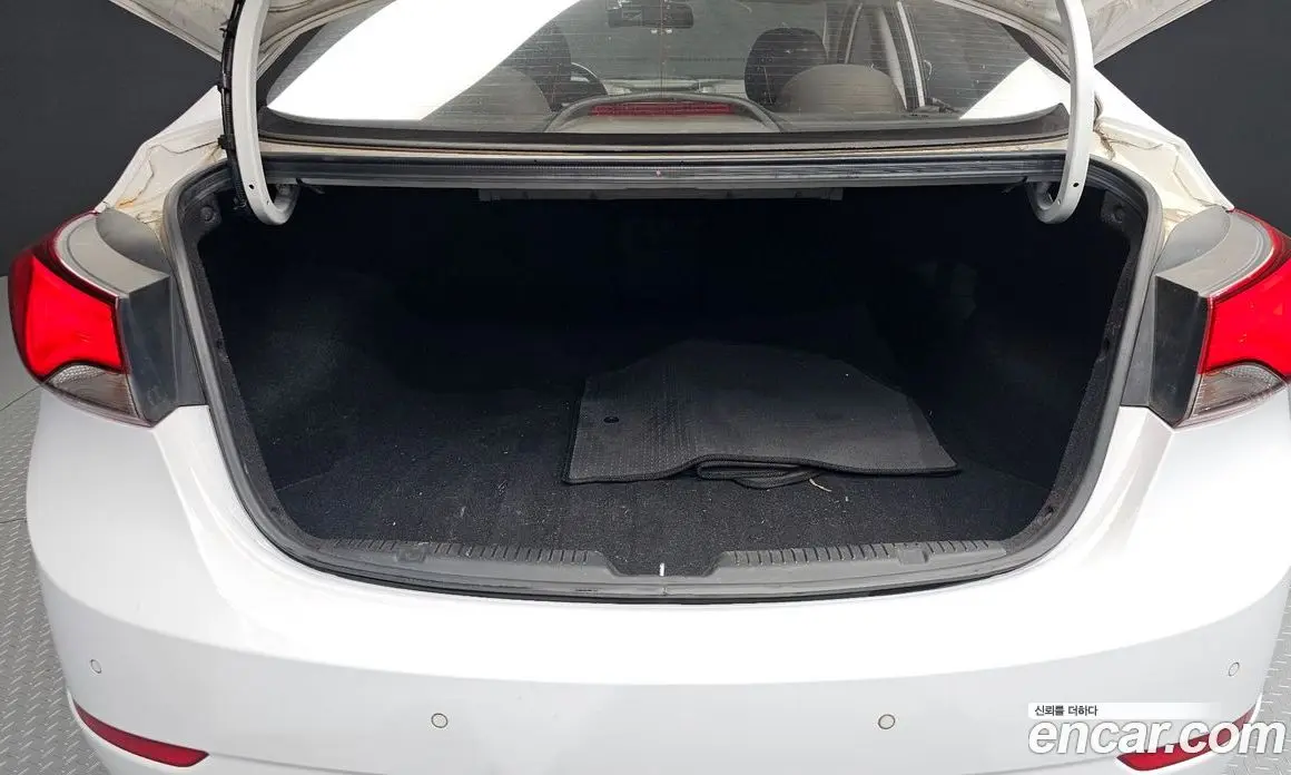 Hyundai Avante 2015 1.6 автомат (гидро), фото 20