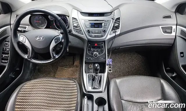 Hyundai Avante 2015 1.6 автомат (гидро), миниатюра 7